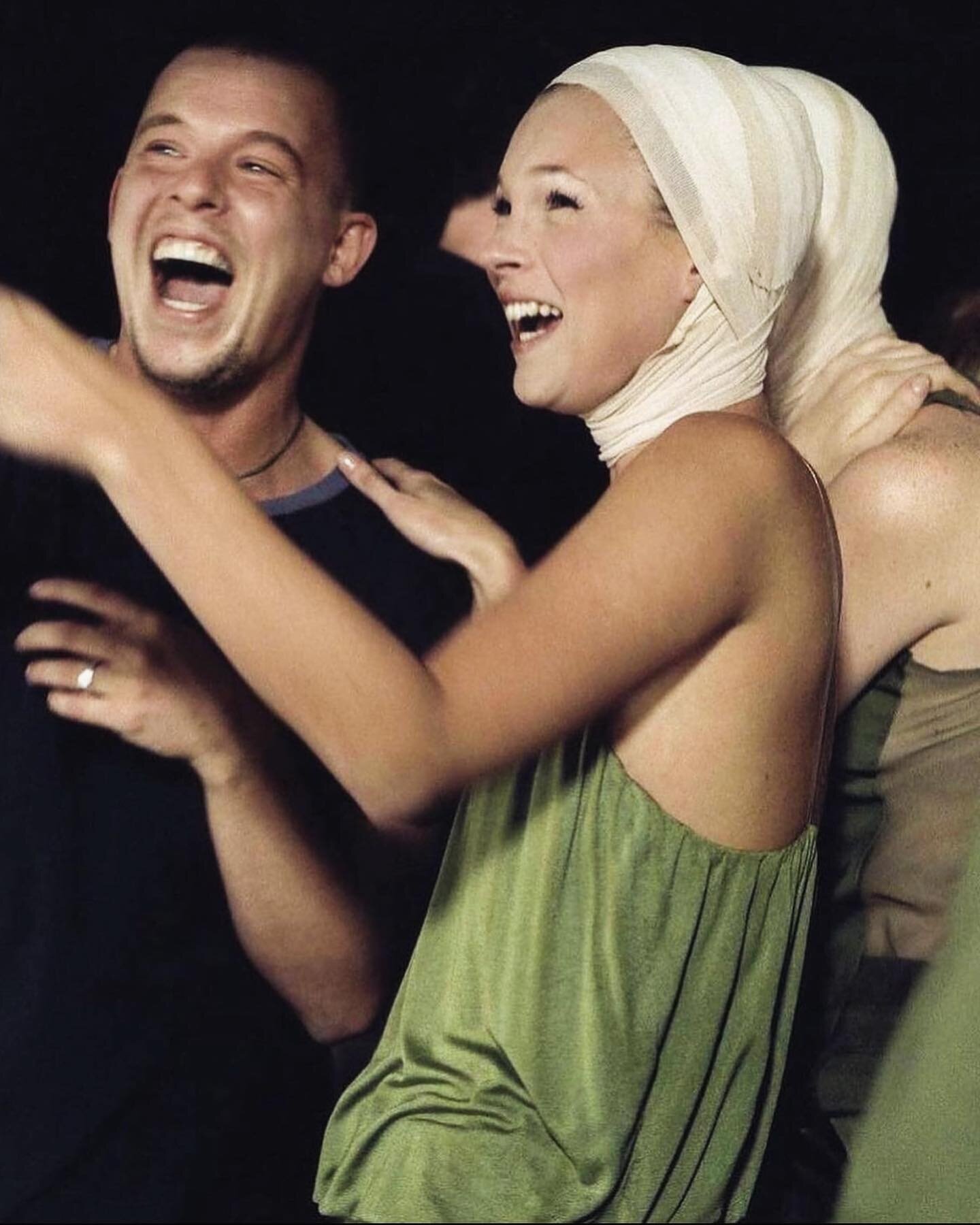 McQueen S/S 2001 Voss Runway Show. Lee McQueen x Kate Moss. 

Pic repost @oxygn__ 

🎧 Listen to complete runway show discussion with @mcqueen_vault wherever you get your podcast 🖤

#alexandermcqueen #mcqueen #leemcqueen #katemoss #runway #fashionpo