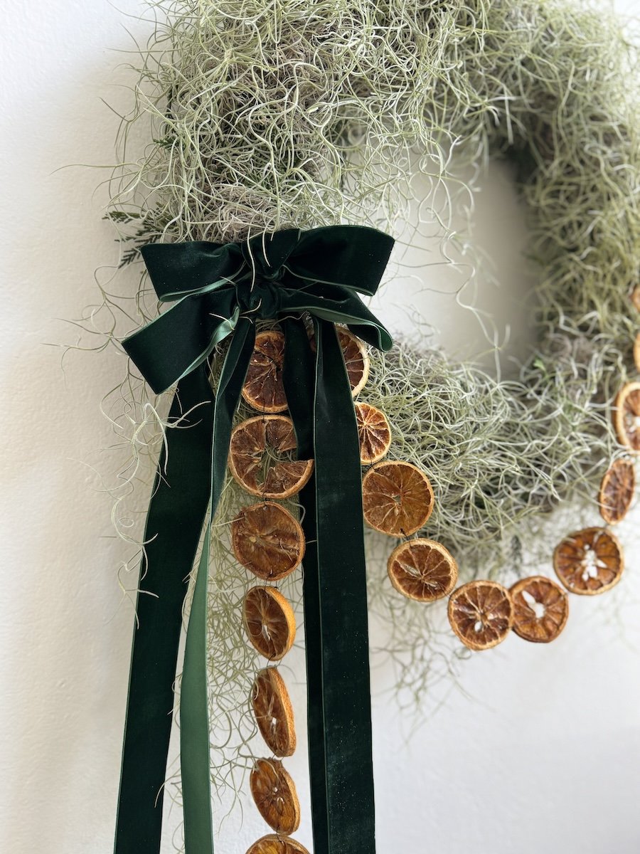 eiko tilandsia wreath detail.jpg
