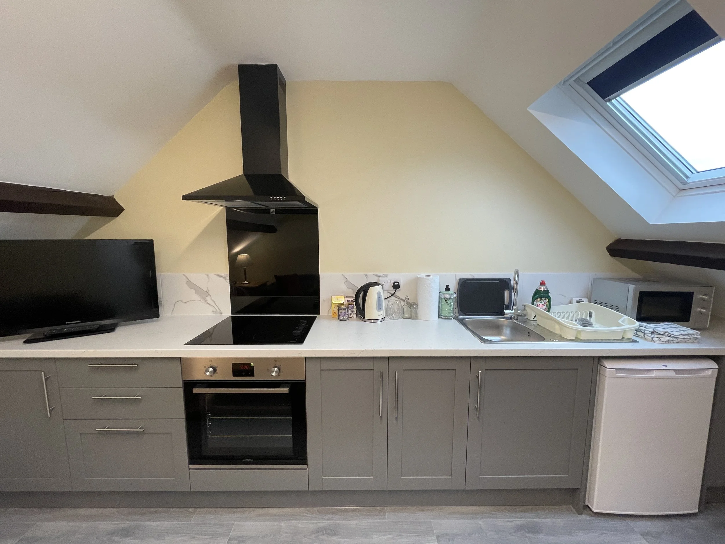 Property-Management-Services-Exmouth-Devon-Thrice-Property-Solutions-Apartment-Flat-Portfolio-lease-kitchen.JPG