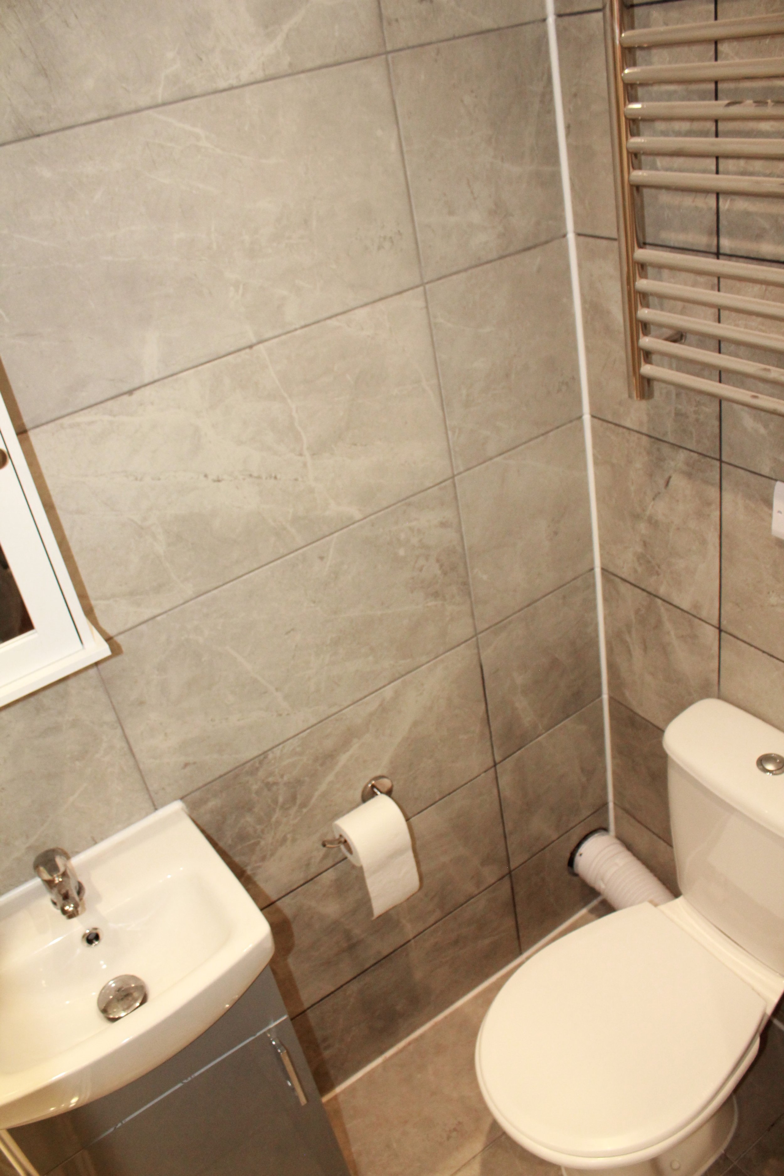 Property-Management-Services-Paignton-Devon-Thrice-Property-Solutions-Portfolio-HMO-lease-showerroom1.JPG