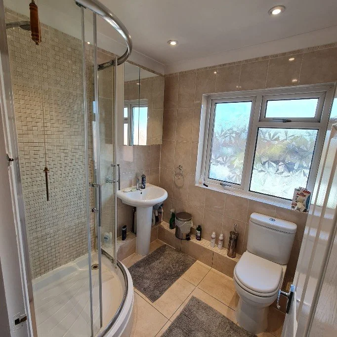 Property-Management-Services-Exeter-Devon-Thrice-Property-Solutions-Portfolio-HMO-lease-shower-room.jpg