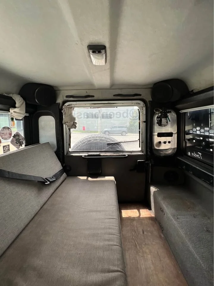 land rover defender 110_17.jpg