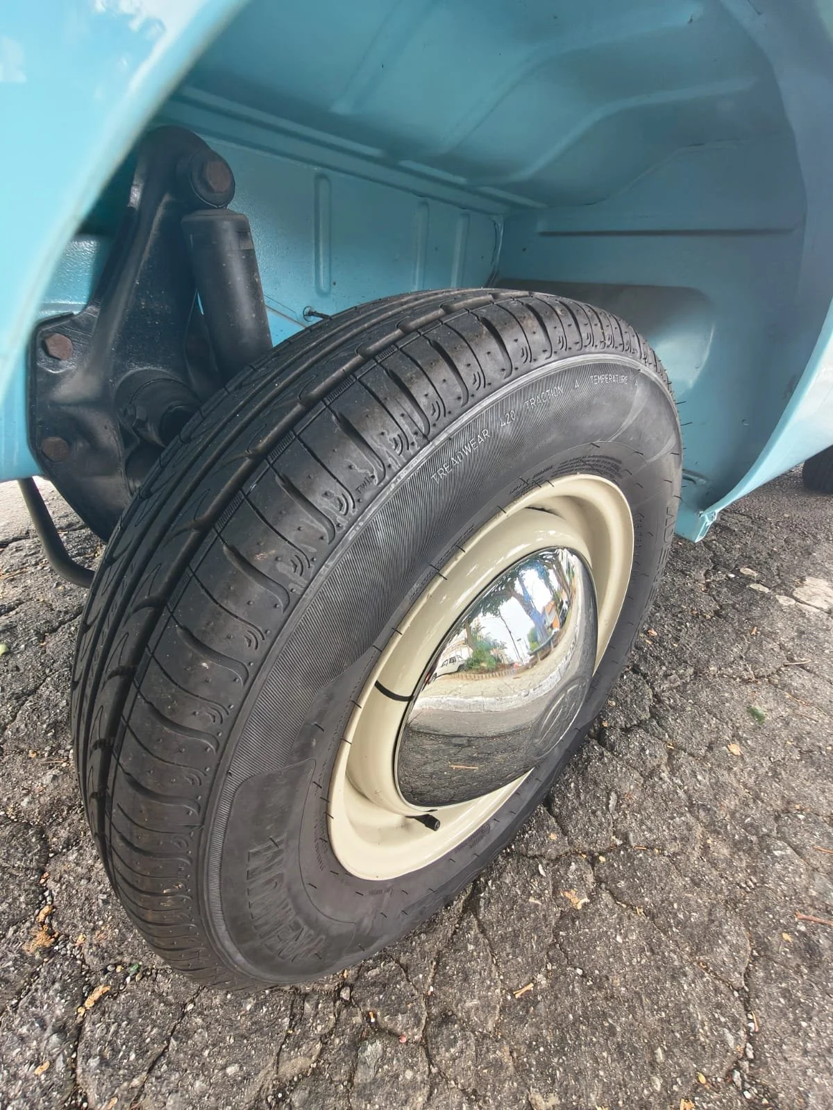 Volkswagen Split Window bus two tone color for sale (43).jpeg