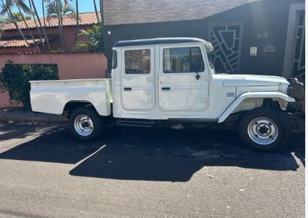 toyota pick up 4 doors for sale_6.JPG