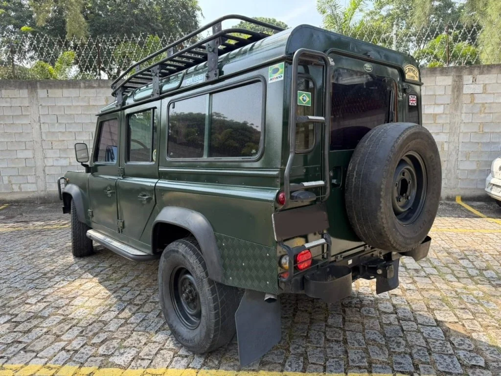 defender_6.jpg
