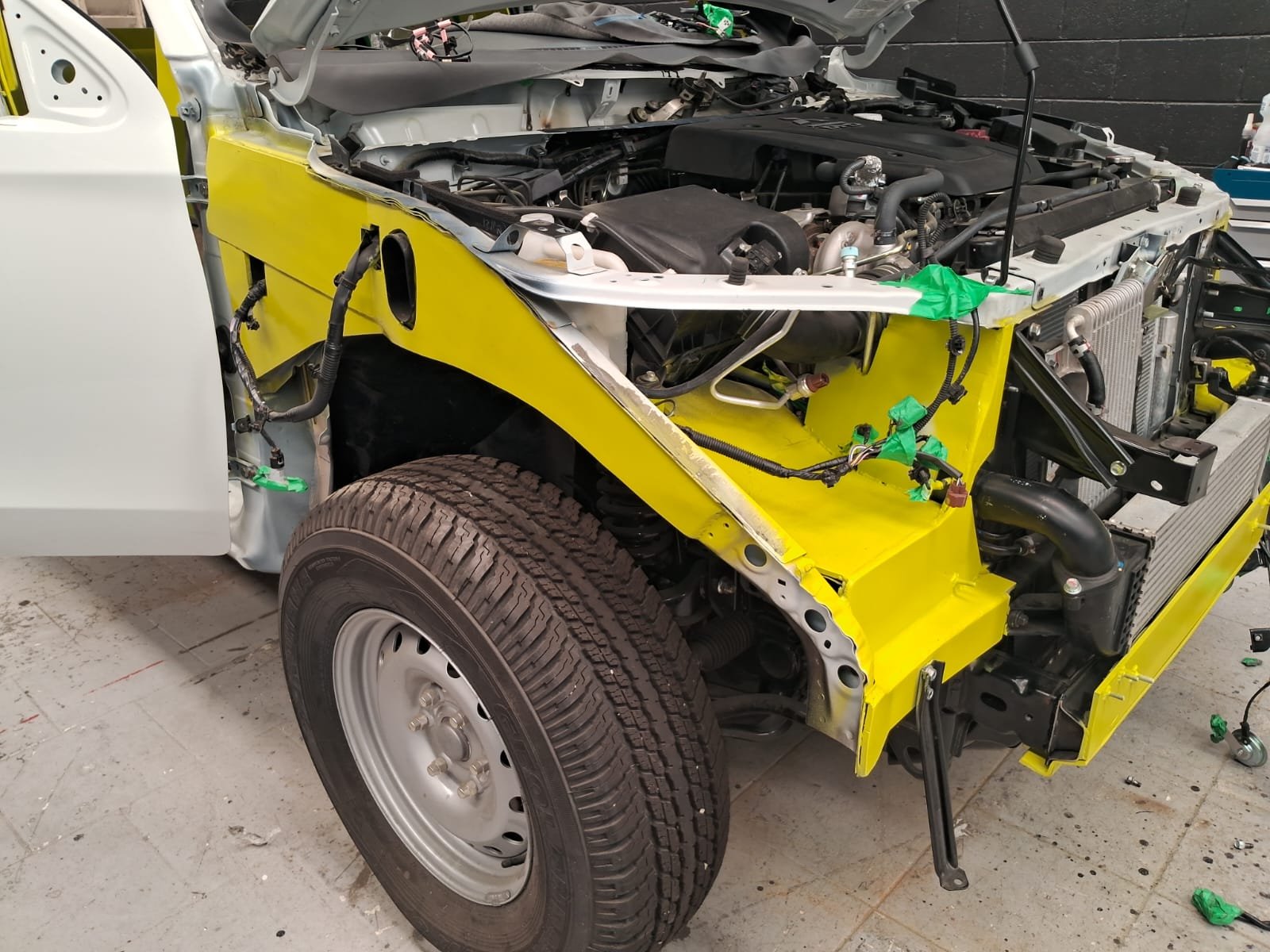 Armored level B6 Mitsubishi L200 (36).jpeg