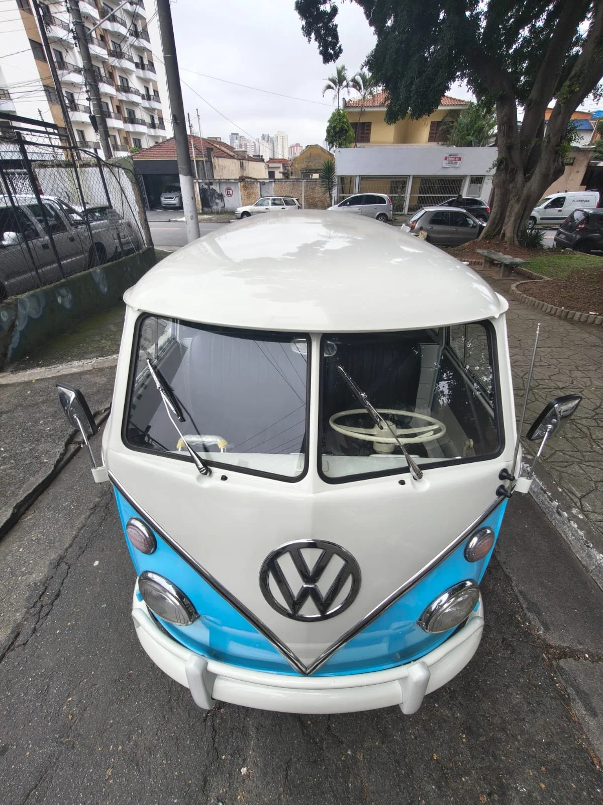 Volkswagen Split Window bus two tone color for sale (8).jpeg