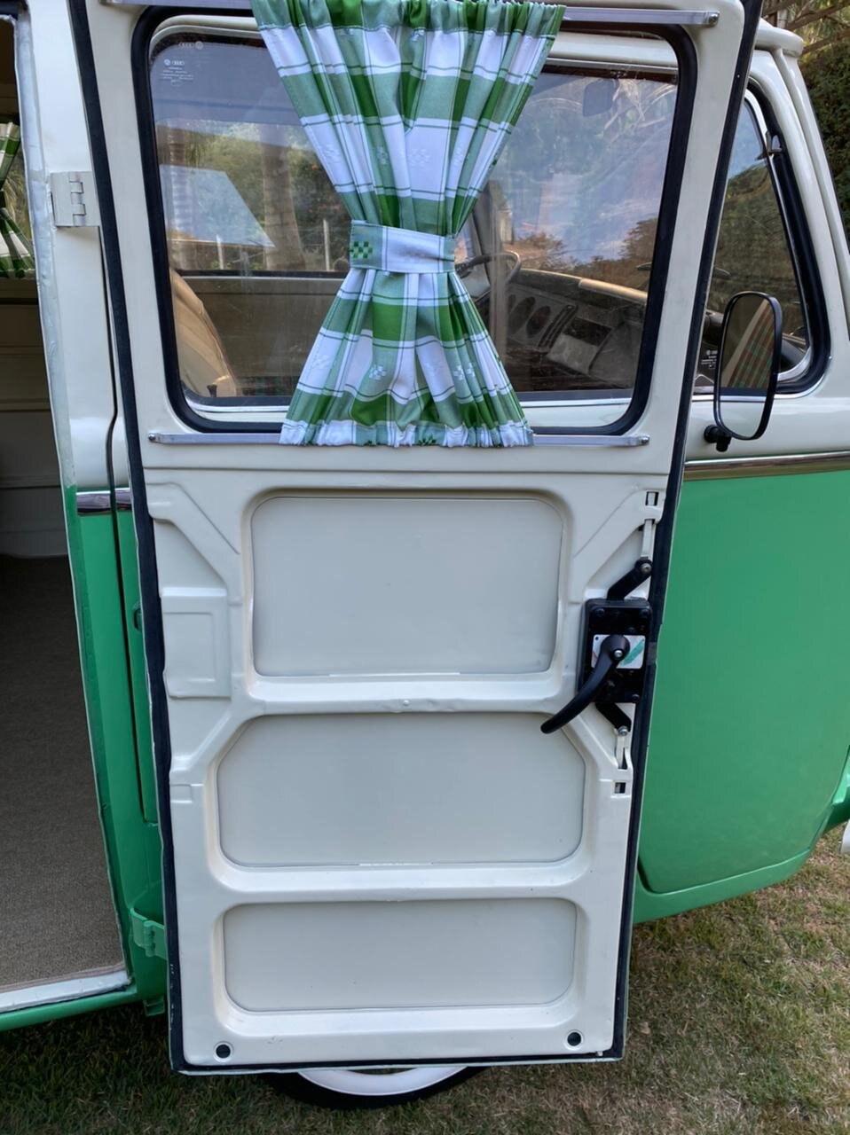 t2 baywindow camper bus (14).jpeg