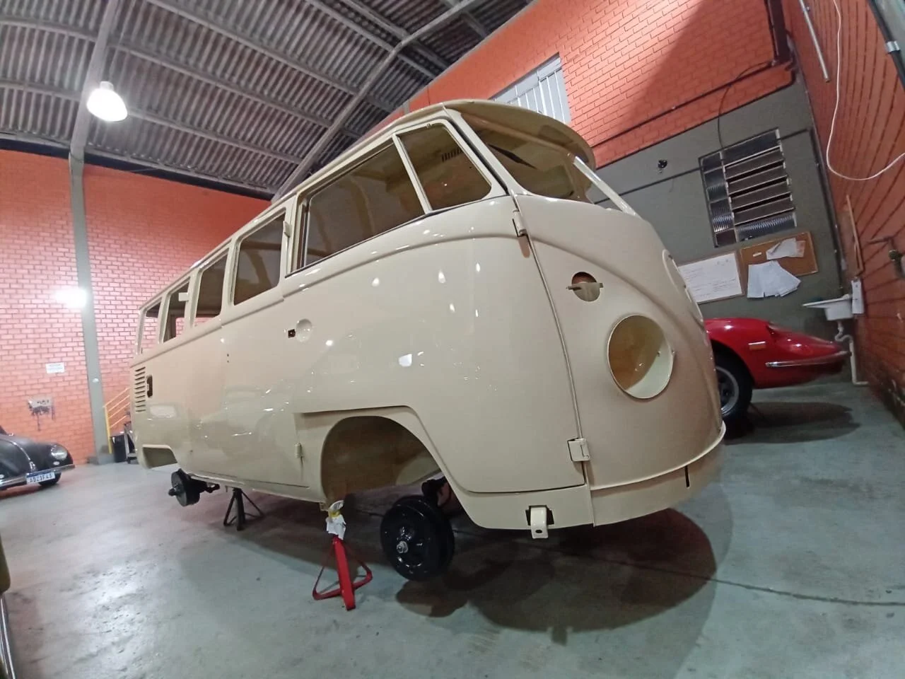 T1 split window bus 1974 — Brazilian Classic Cars