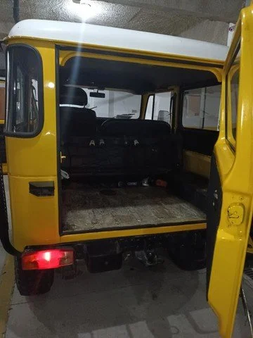 classic 4x4 toyota jeep.jpg