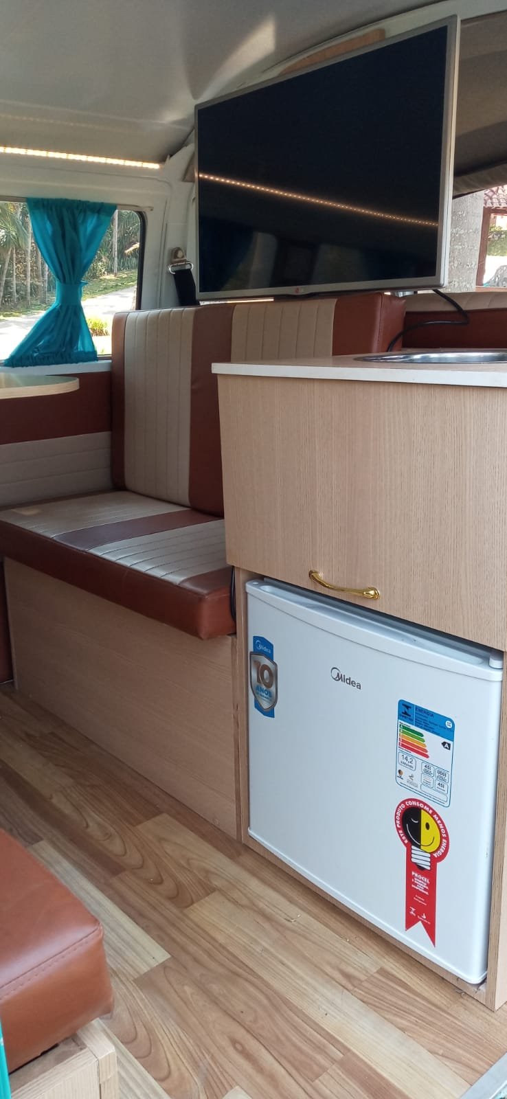 baywindow camper van (33).jpeg