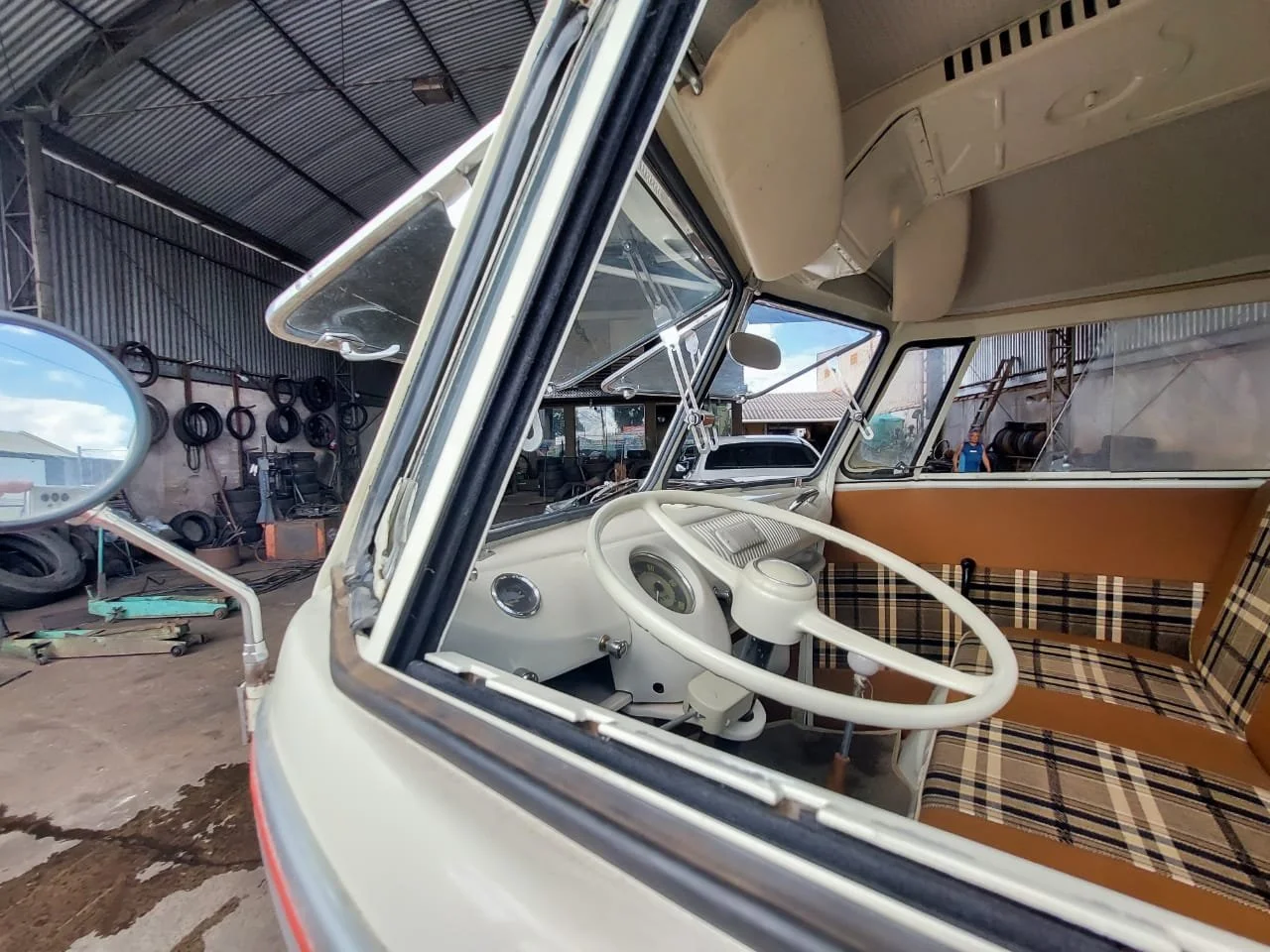 T1 split window bus 1959 — Brazilian Classic Cars