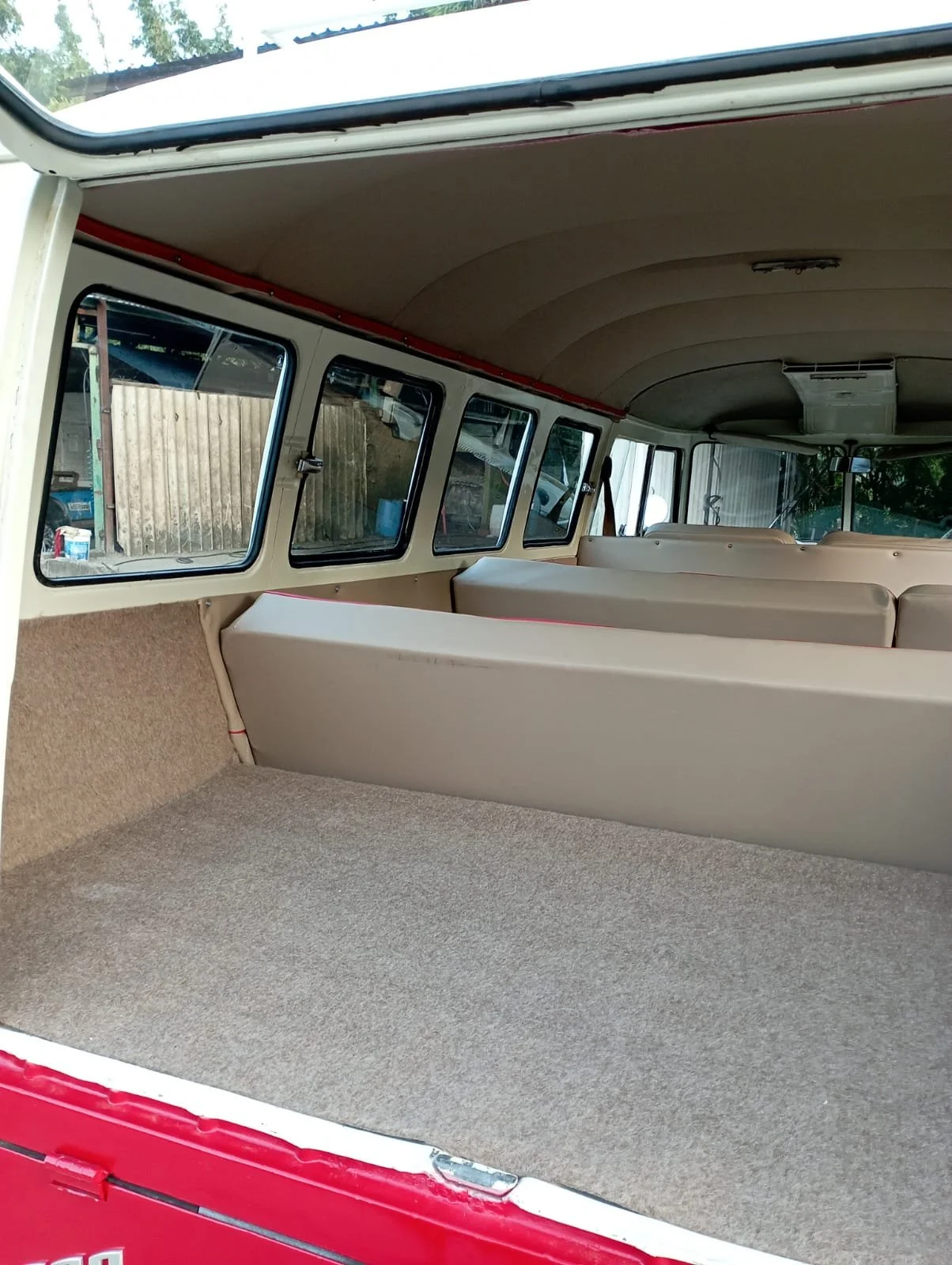 T1 split window bus 1975 — Brazilian Classic Cars