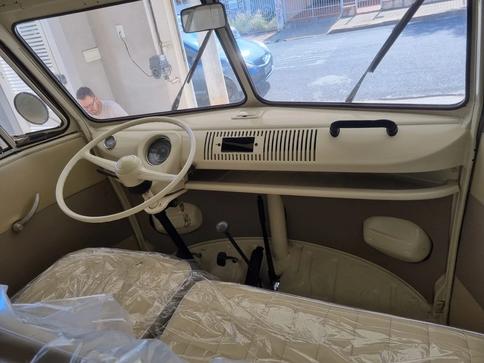 T1 split window bus 1975 — Brazilian Classic Cars