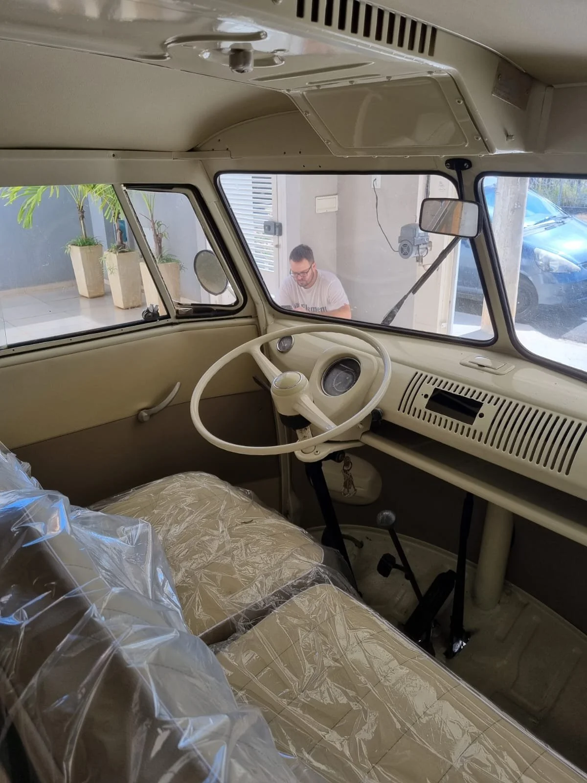 T1 split window bus 1975 — Brazilian Classic Cars