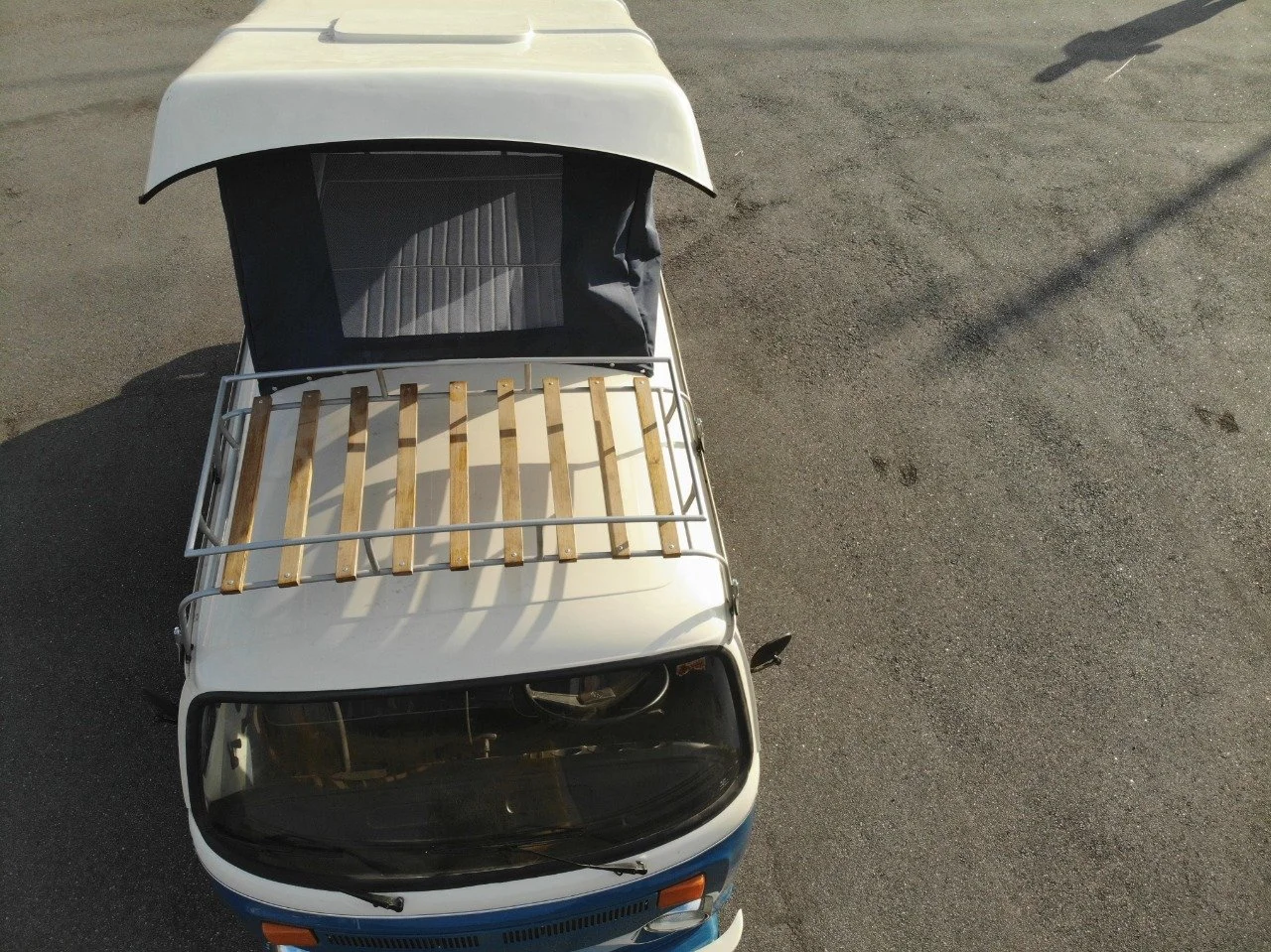 vw baywindow camper van (16).jpeg