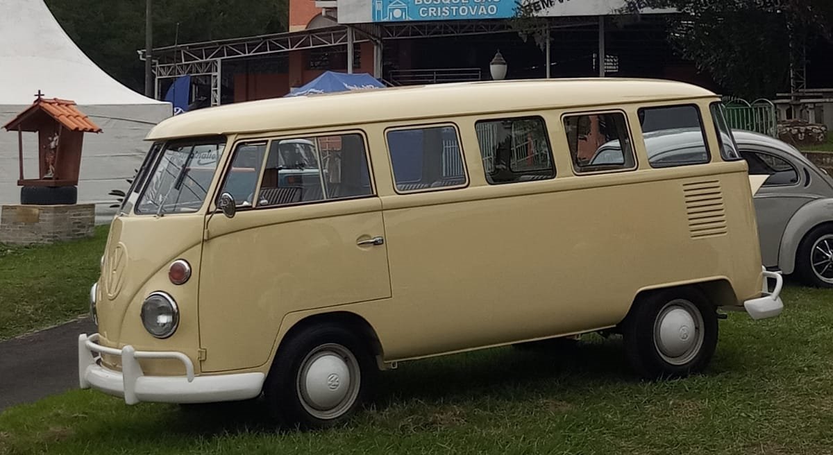 aircooled_vw_bus_aaa_restored (7).jpeg
