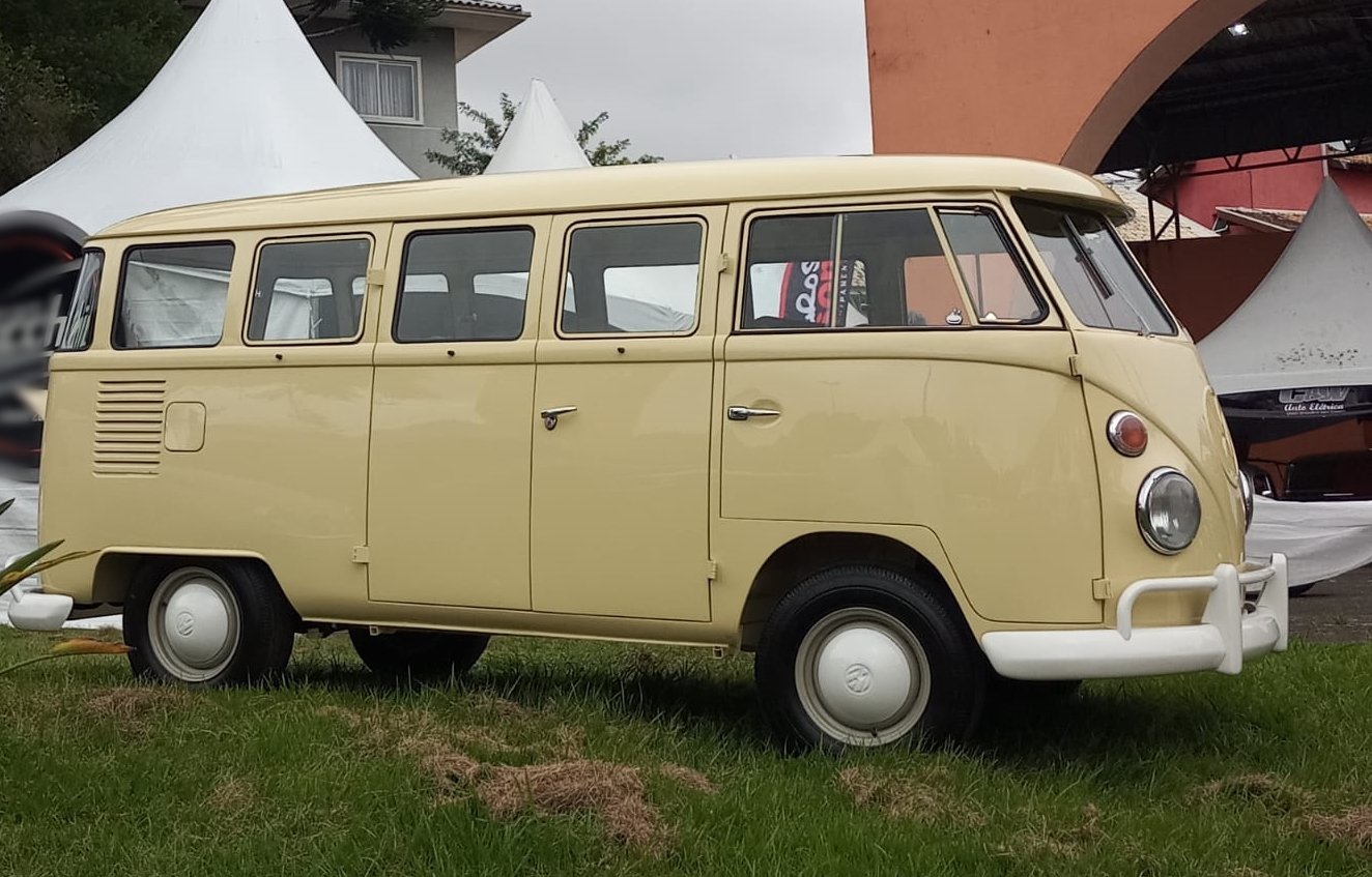 aircooled_vw_bus_aaa_restored (10).jpeg