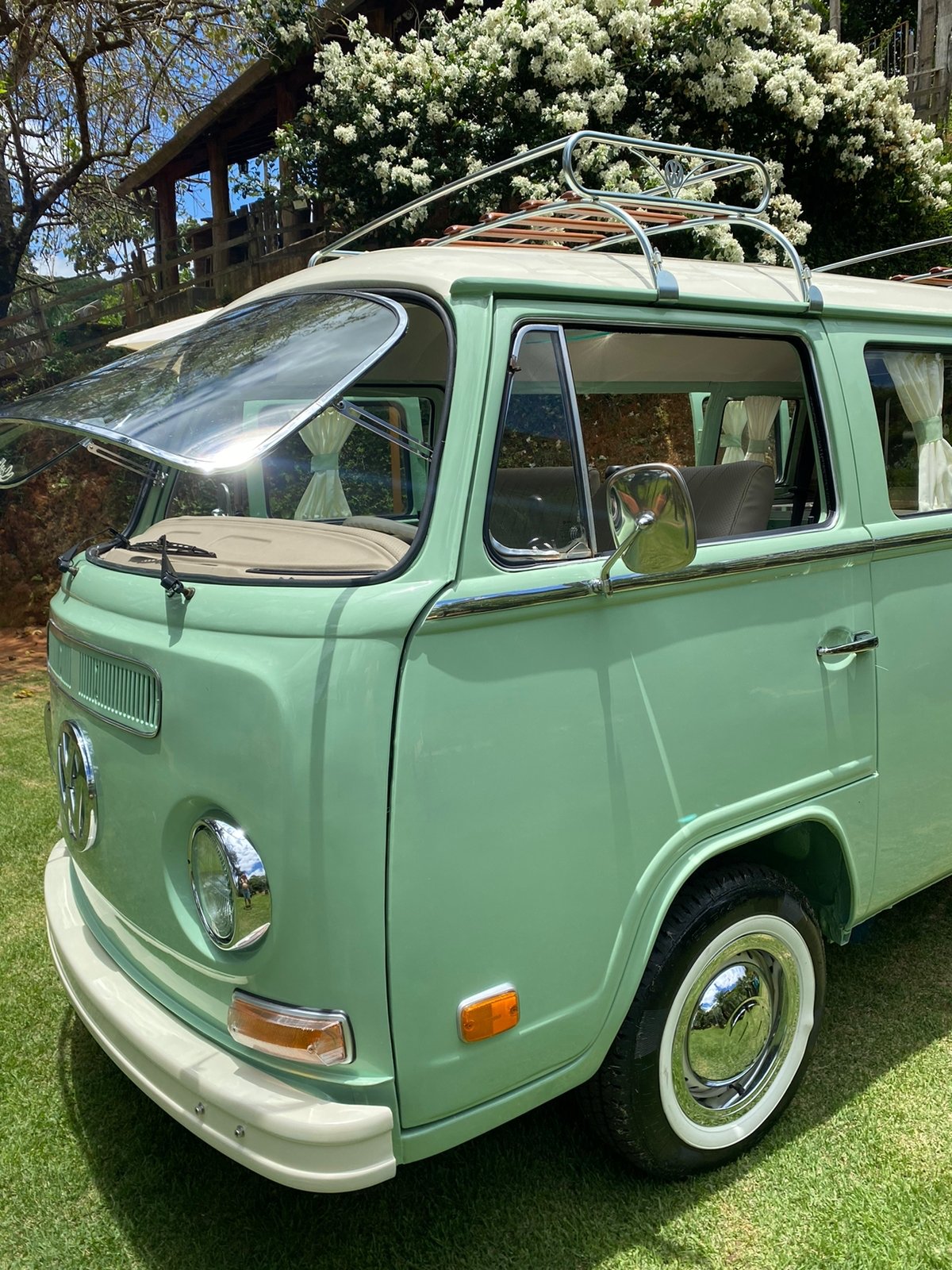 VW T2 baywindow bus camper van 1984 — Brazilian Classic Cars