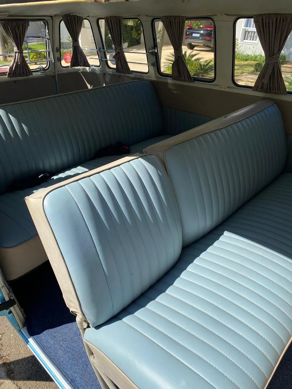 splitwindow bus for sale (9).jpeg