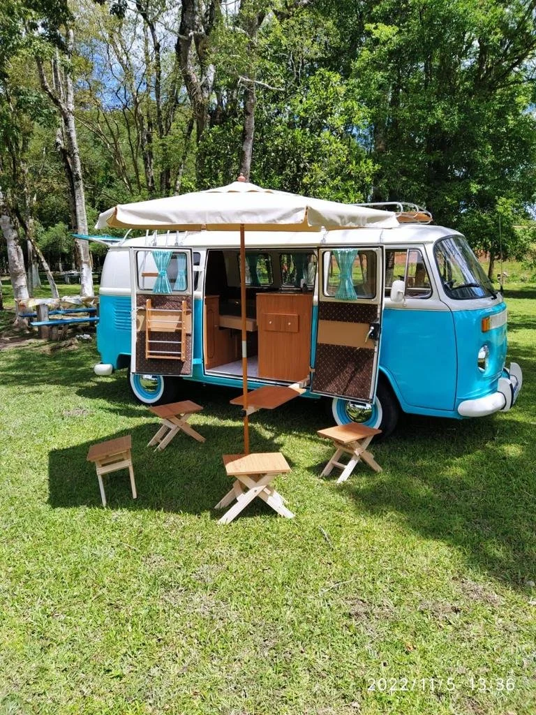VW T2 baywindow bus camper van 1976 — Brazilian Classic Cars