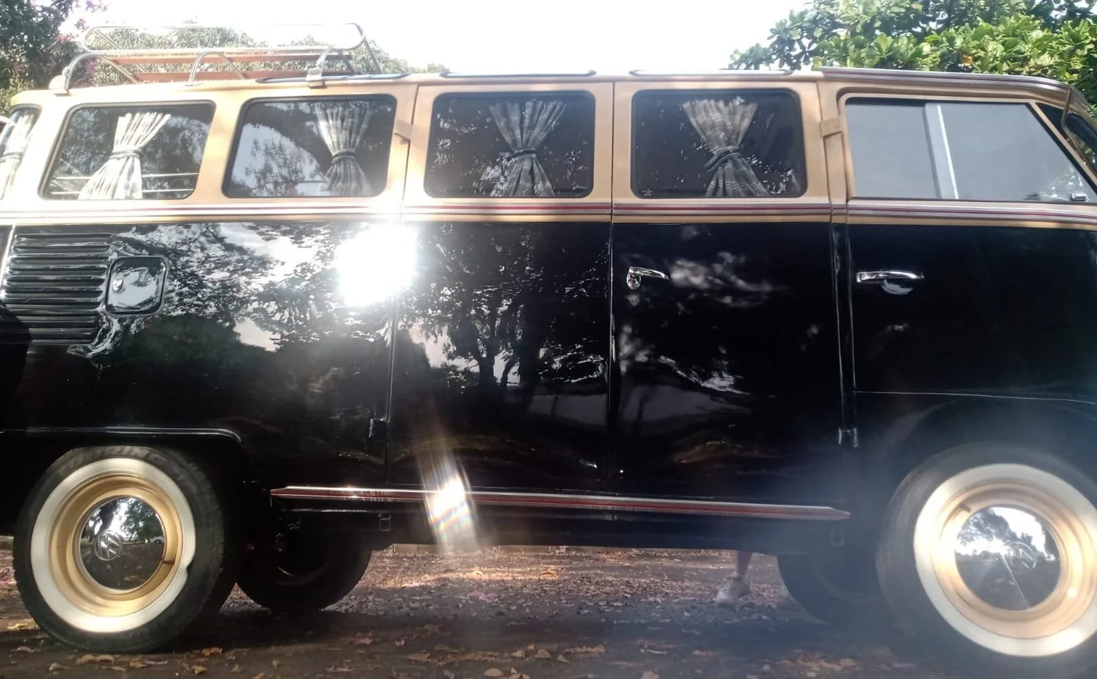 VW T1 splitwindow bus samba replica 1972 — Brazilian Classic Cars