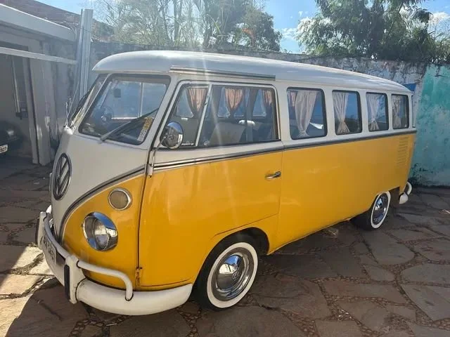 VW T1 splitwindow bus 1974