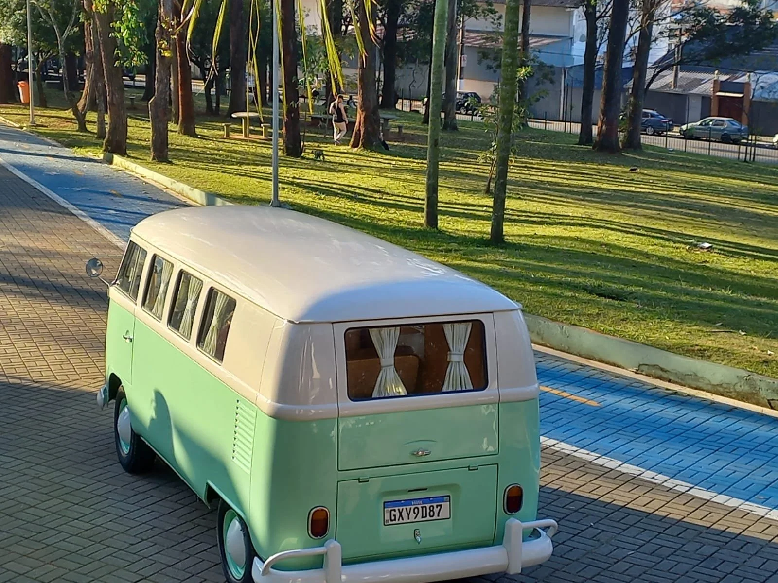 VW T2 baywindow bus camper van 1974 — Brazilian Classic Cars