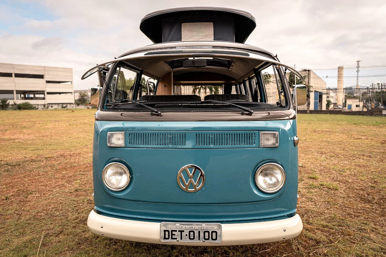 VW T2 baywindow bus camper van 1989 — Brazilian Classic Cars