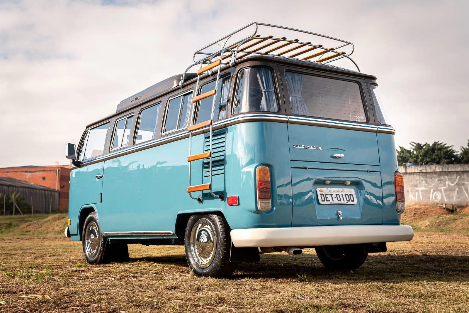 VW T2 baywindow bus camper van 1989 — Brazilian Classic Cars