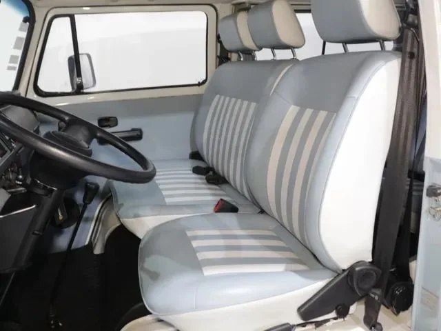 volkswagen kombi last edition to buy (11).jpg