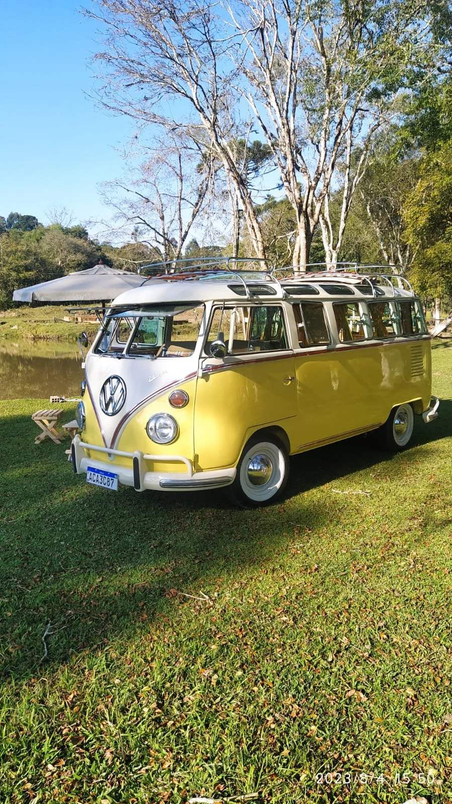 VW T1 splitwindow bus camper van 1974 — Brazilian Classic Cars