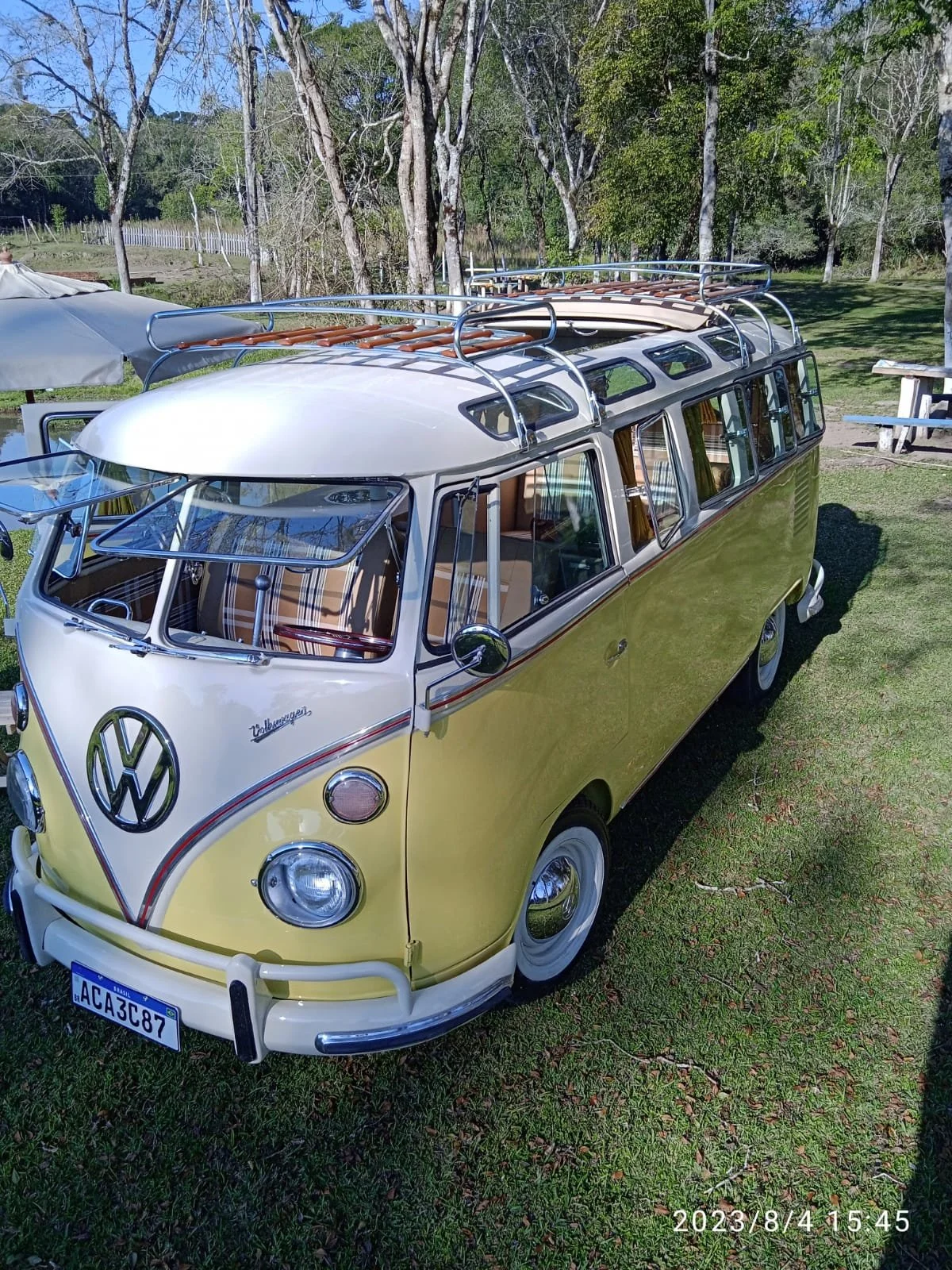 VW T1 splitwindow bus camper van 1974 — Brazilian Classic Cars