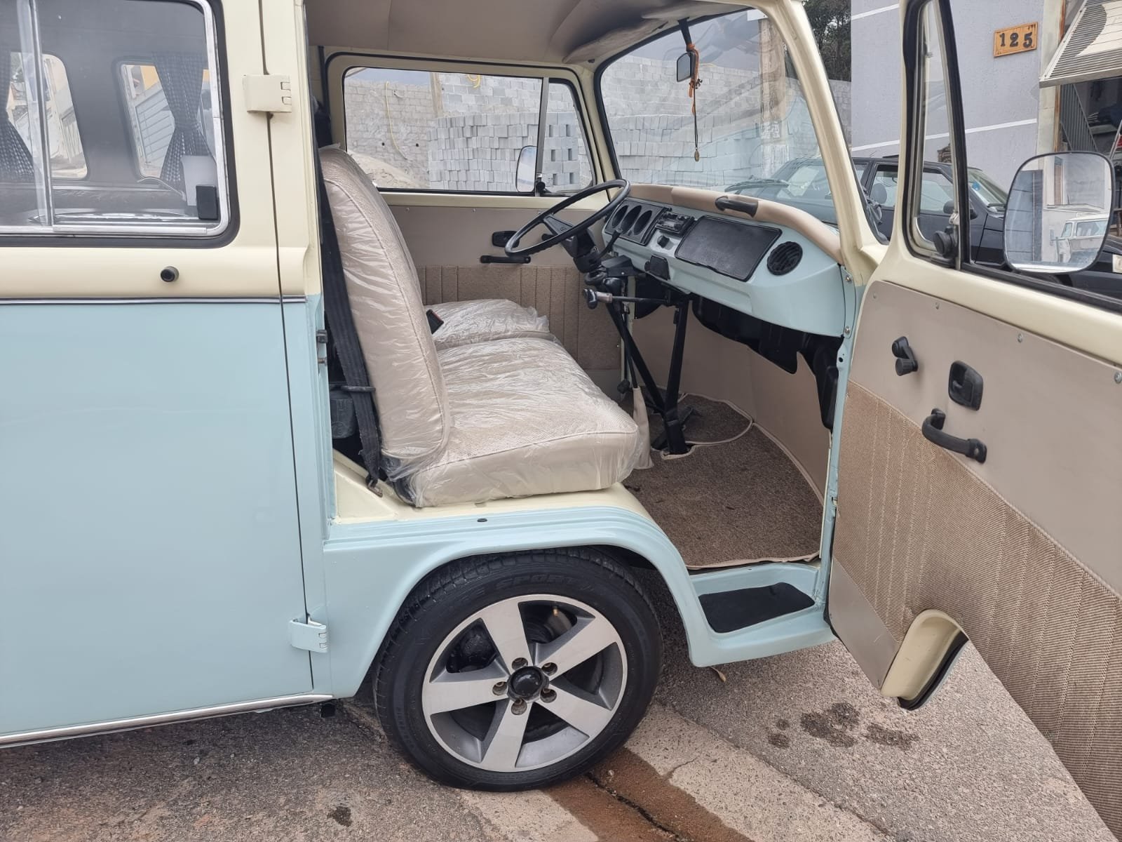 vw baywindow bus camper van (28).jpeg