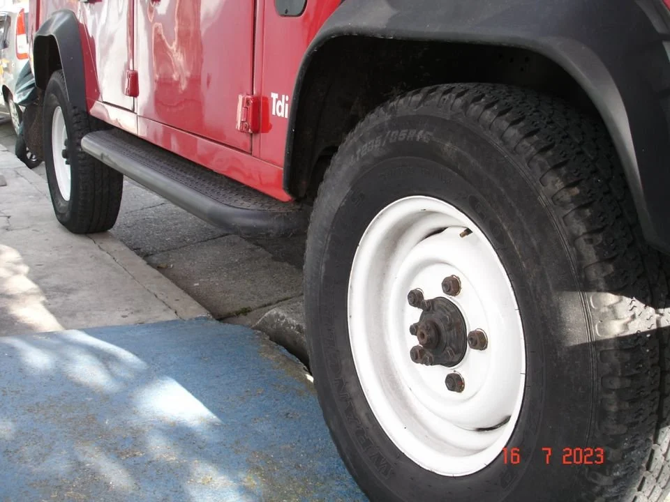 land rover defender diesel 4x4 classic for sale.jpg