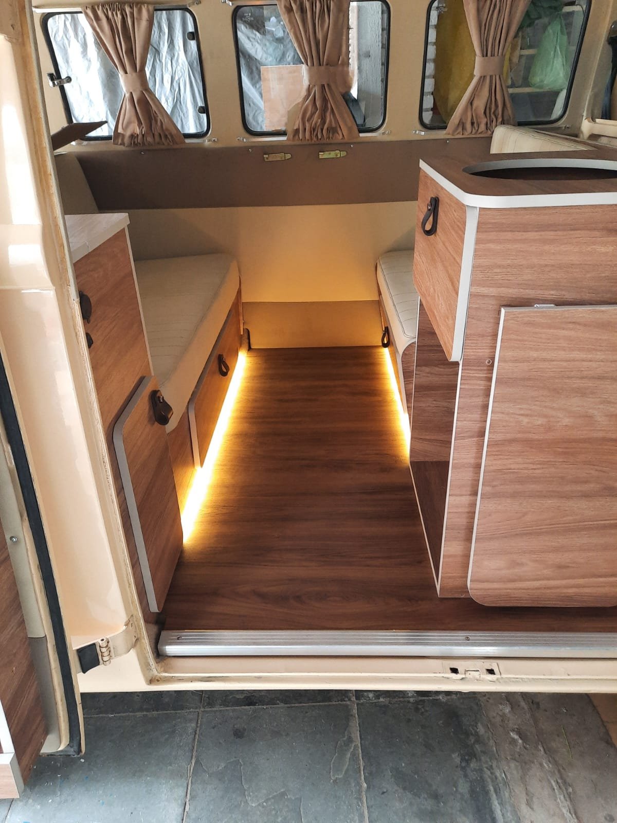 vw camper van (26).jpeg