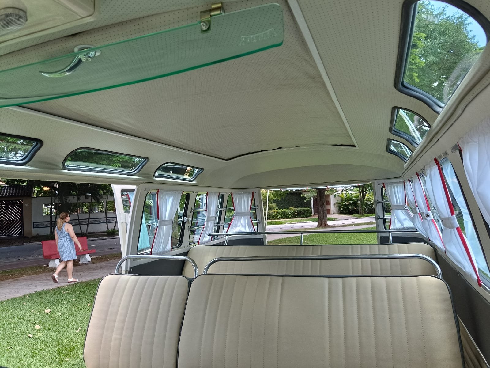VW T1 splitwindow bus samba replica 1966 — Brazilian Classic Cars