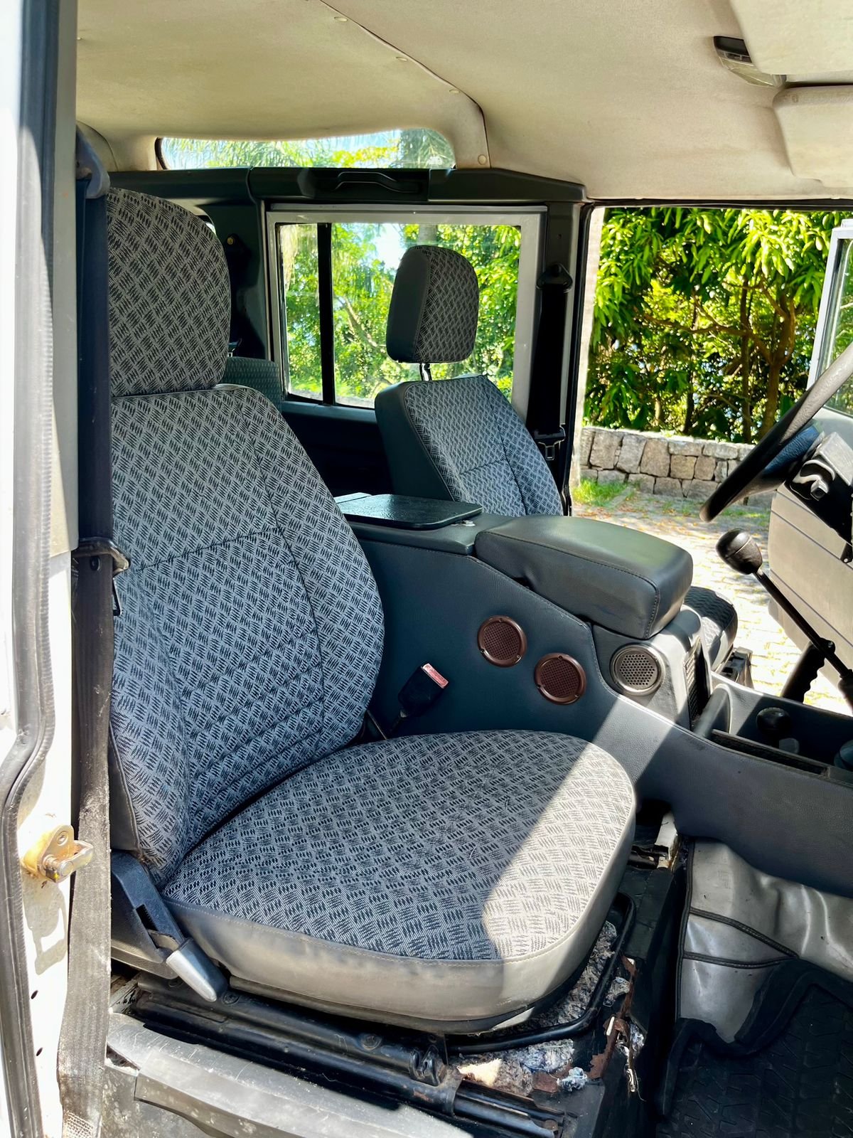 land rover defender 1996 to restore (10).jpeg