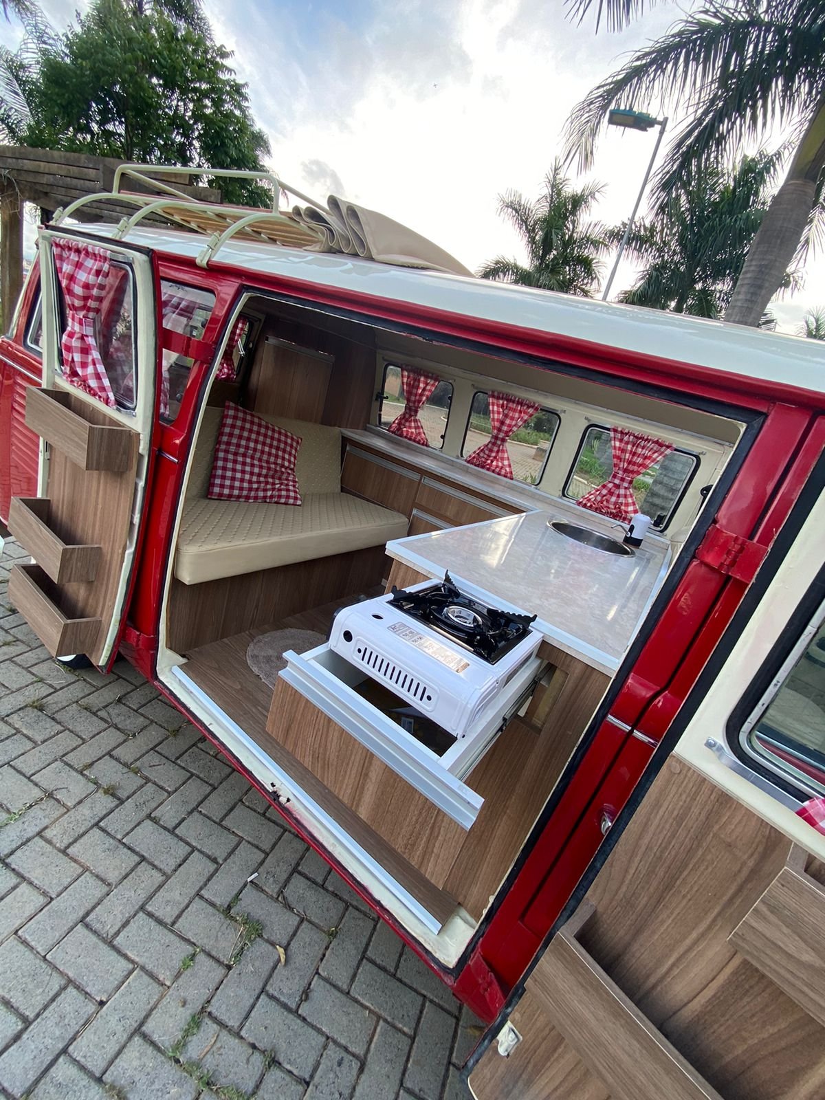 VW T2 baywindow bus camper van 1985 — Brazilian Classic Cars