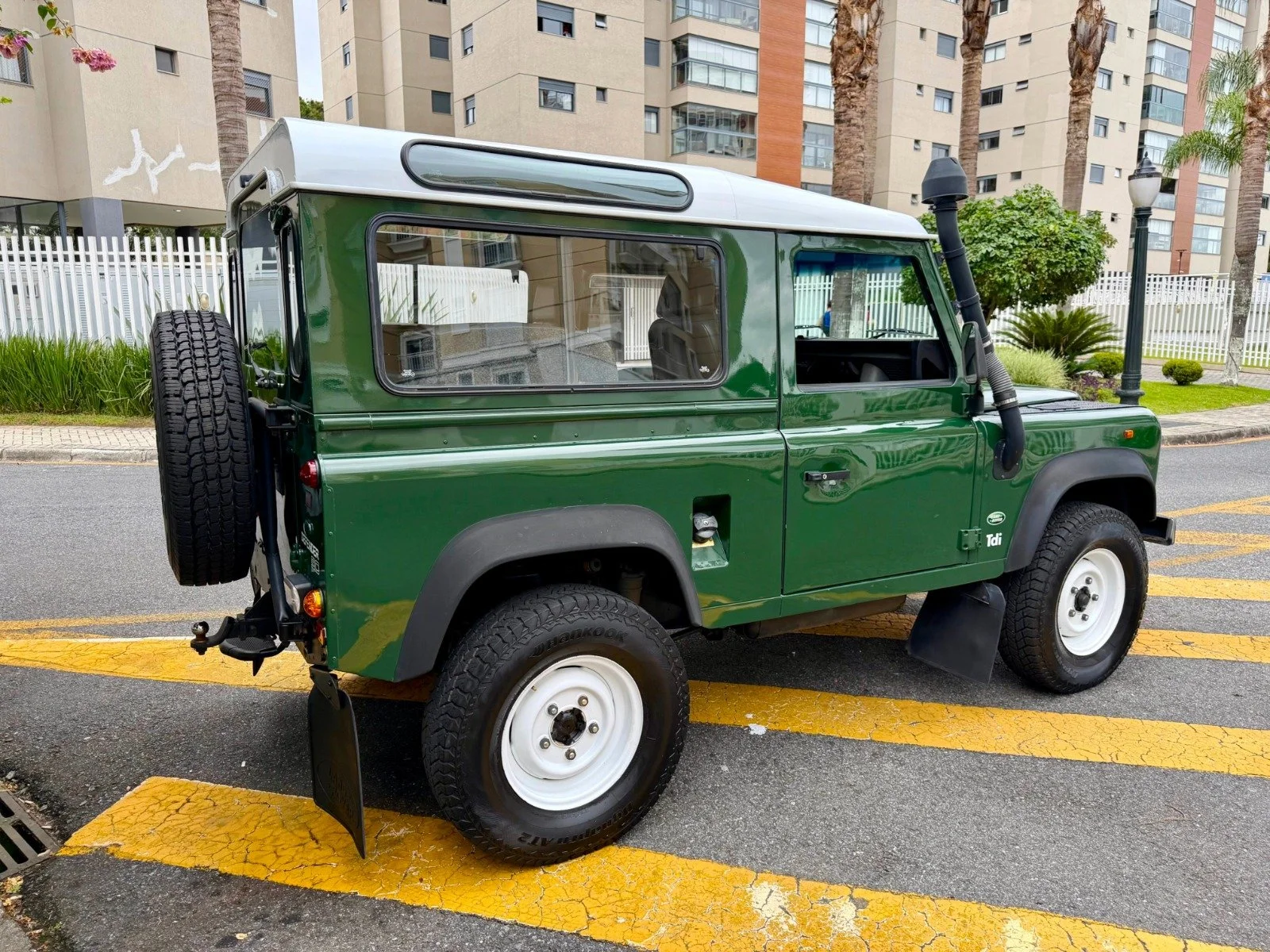 land rover defender 1996 for sale (9).jpeg