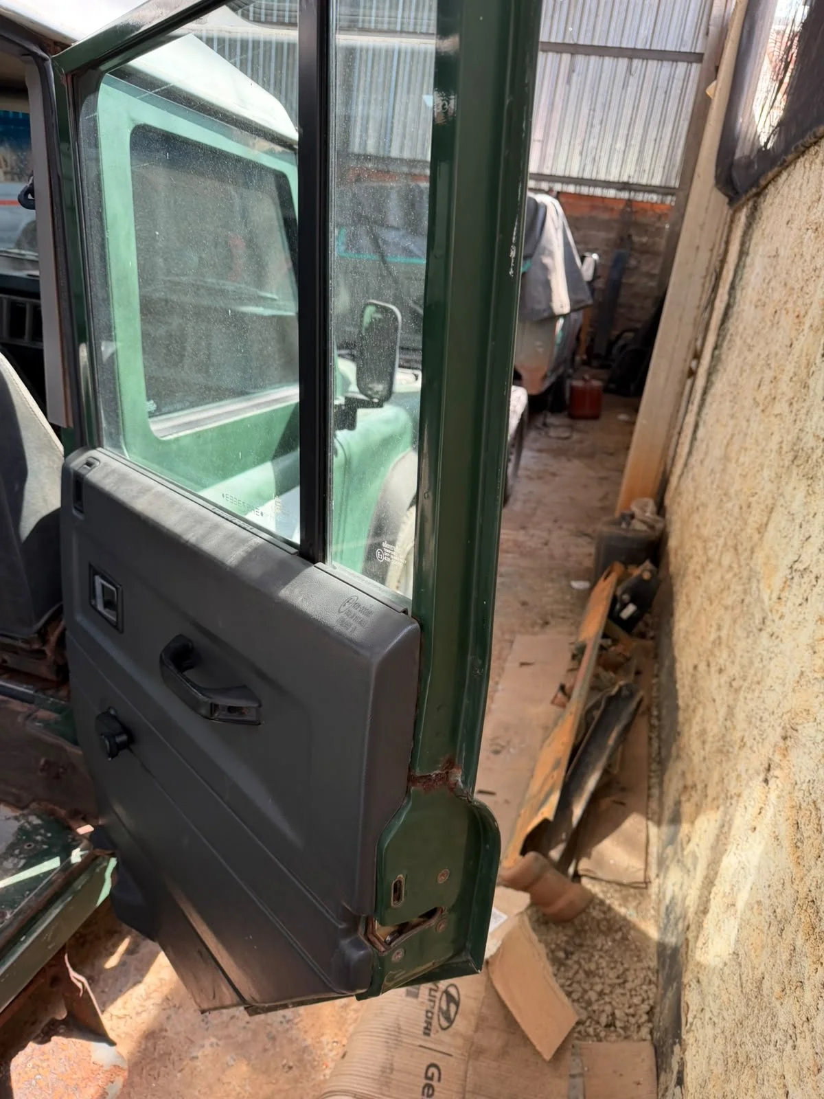 land rover defender (6).jpeg