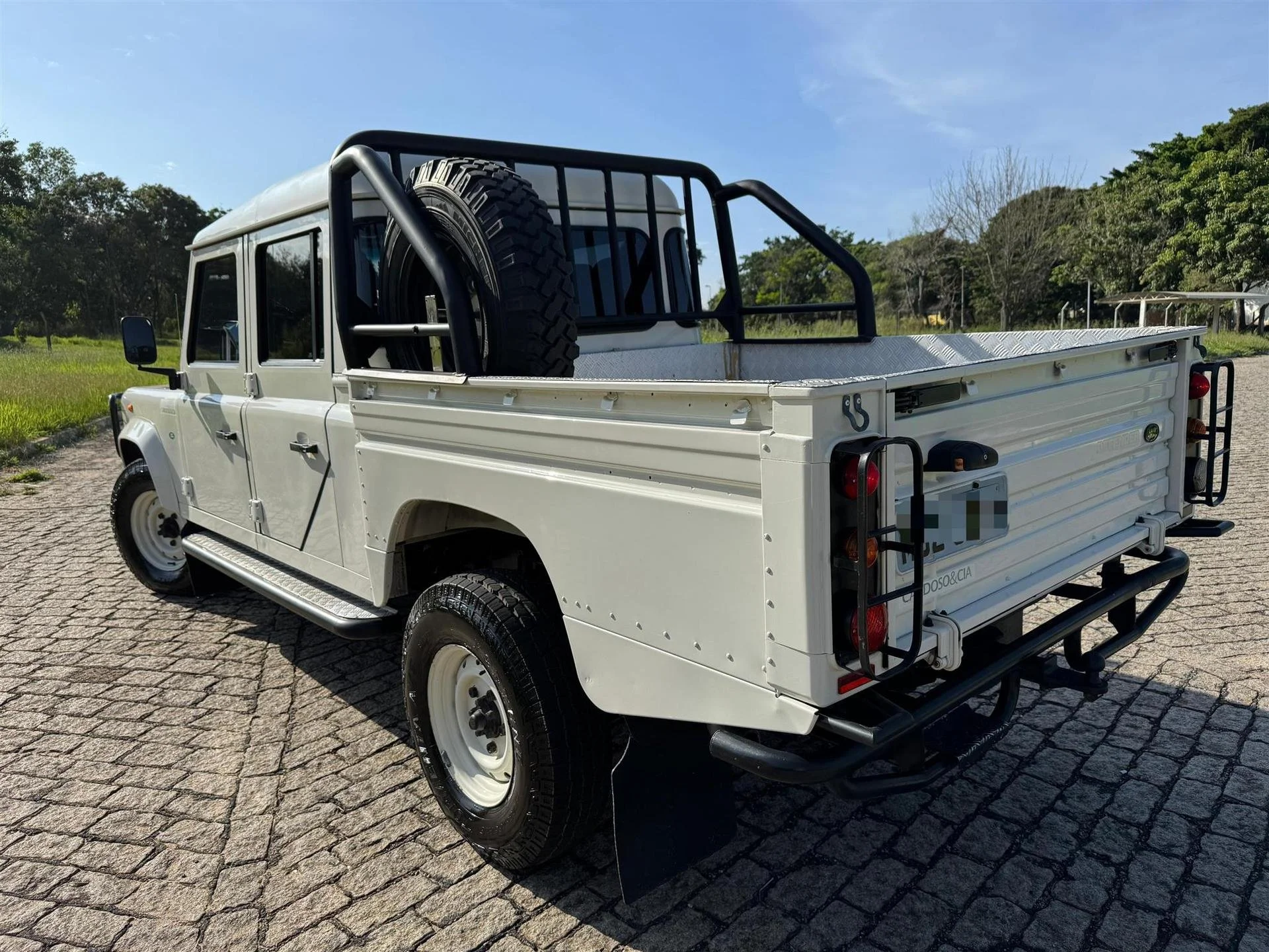 defender 130 for sale_4.jpg