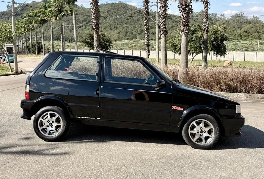 Uno Turbo 1995 with AC (7).jpeg