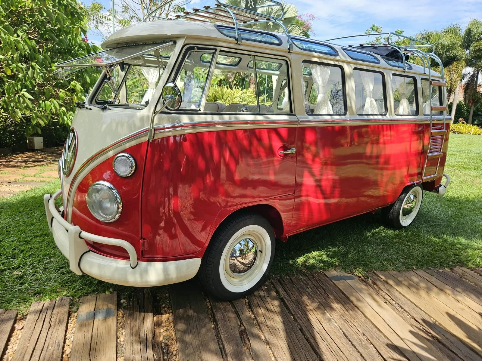 VW T1 split window bus samba replica 1974