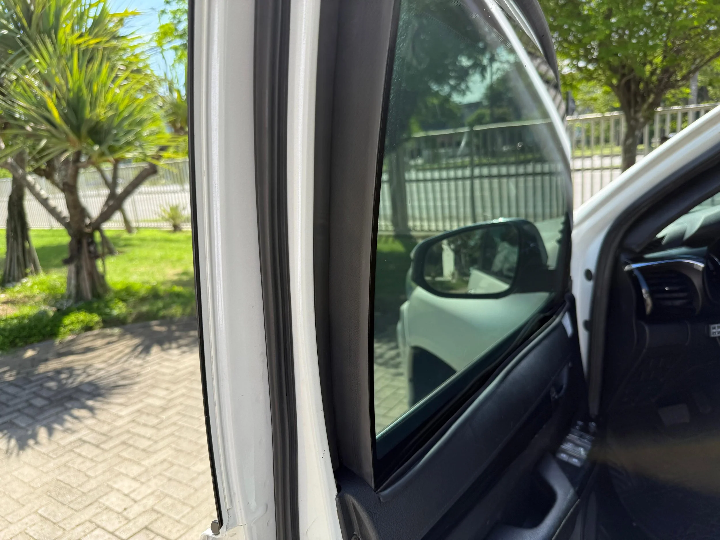 TOYOTA B6 (1).jpeg