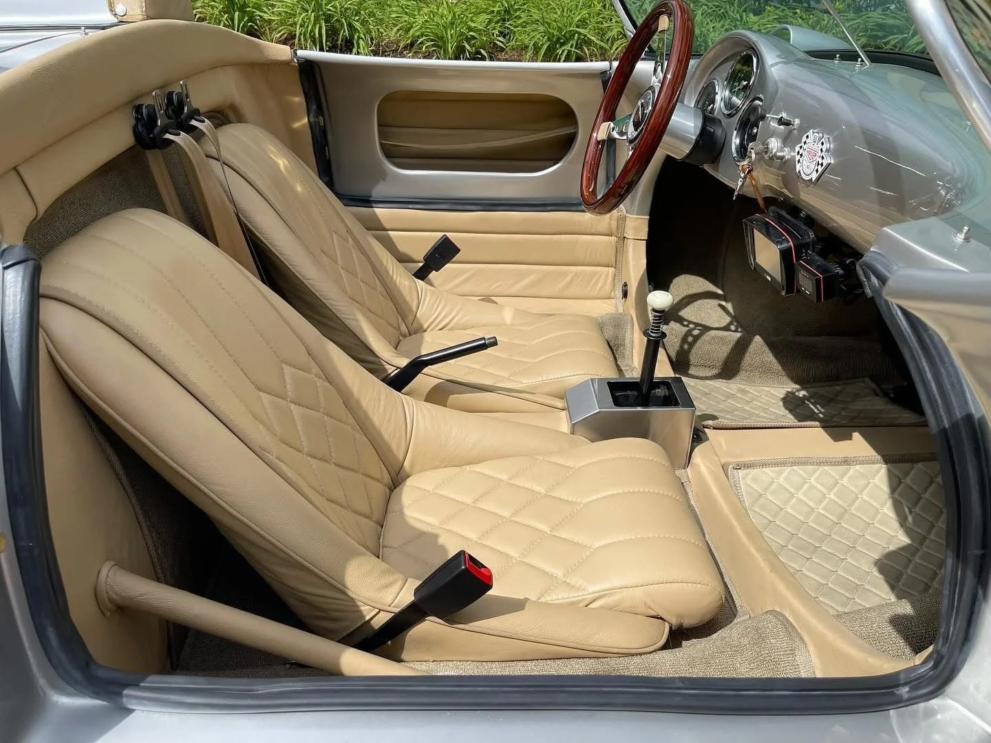 550 replica for sale (2).jpeg