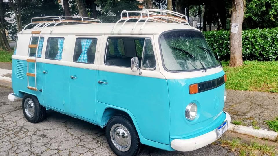 6 doors vw baywindow bus_1.jpg