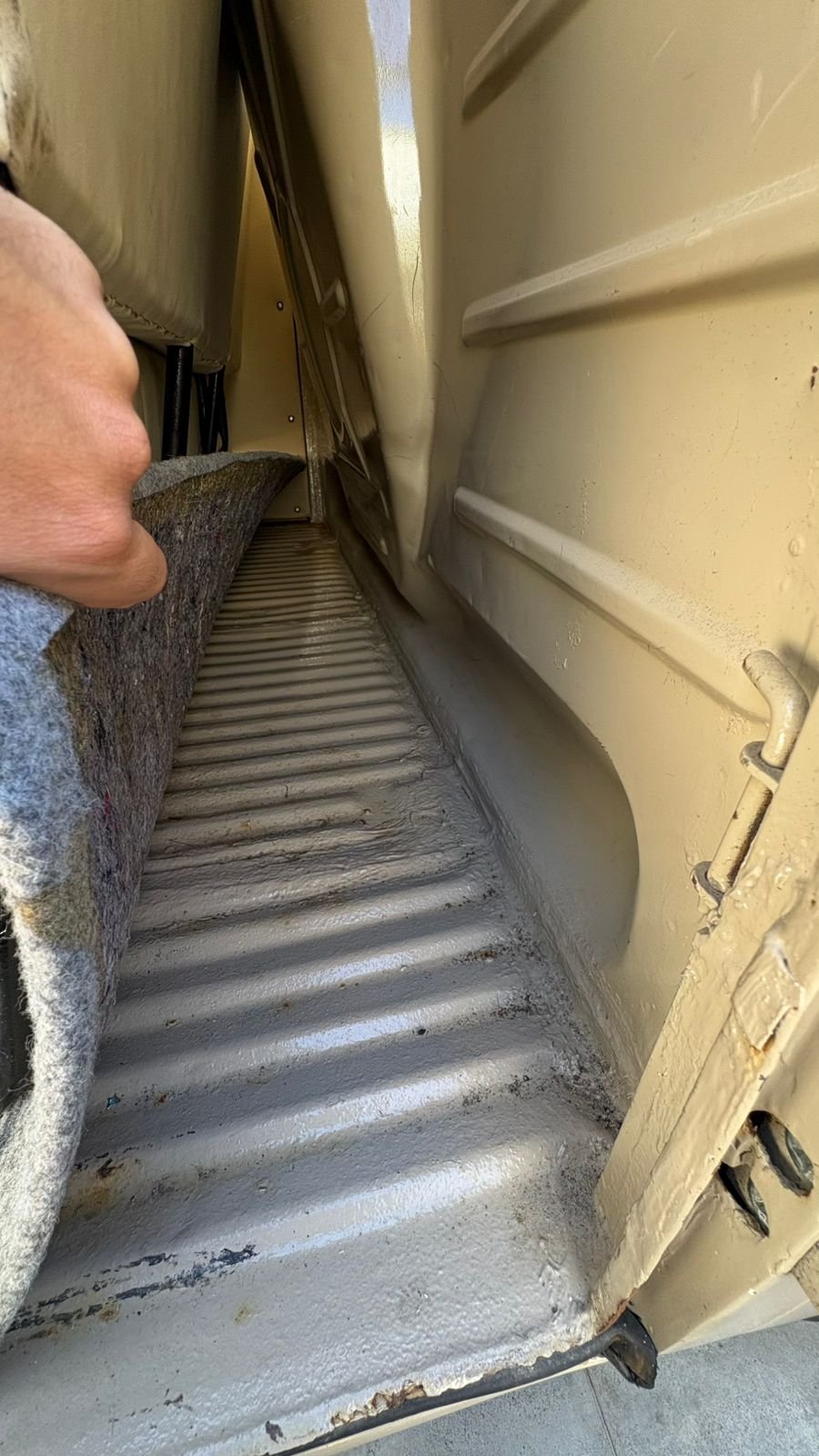 vw t1 splitwindow bus for sale (35).jpeg