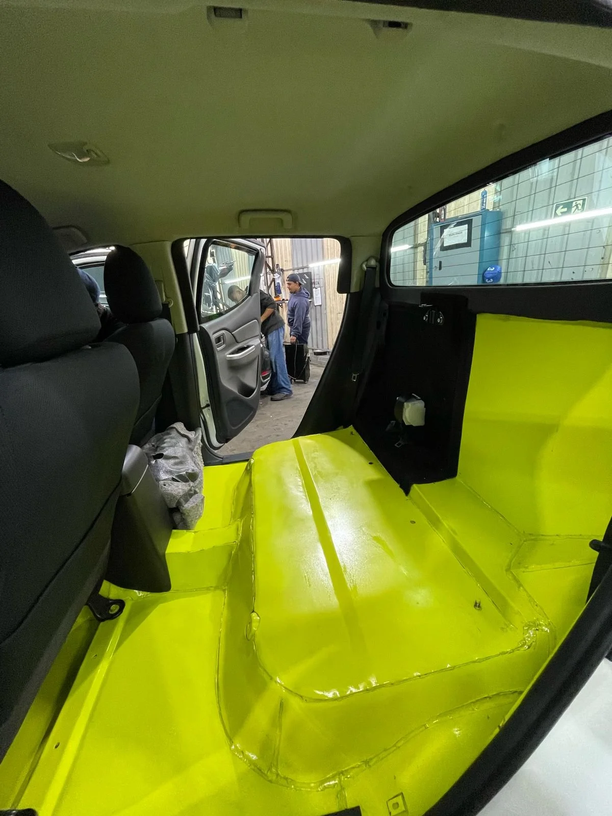 Armored level B6 Mitsubishi L200 (1).jpeg