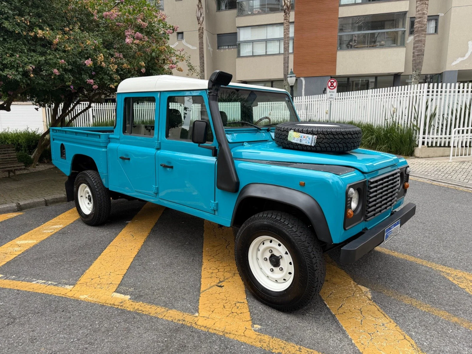 land rover defender 130 for sale (39).jpeg